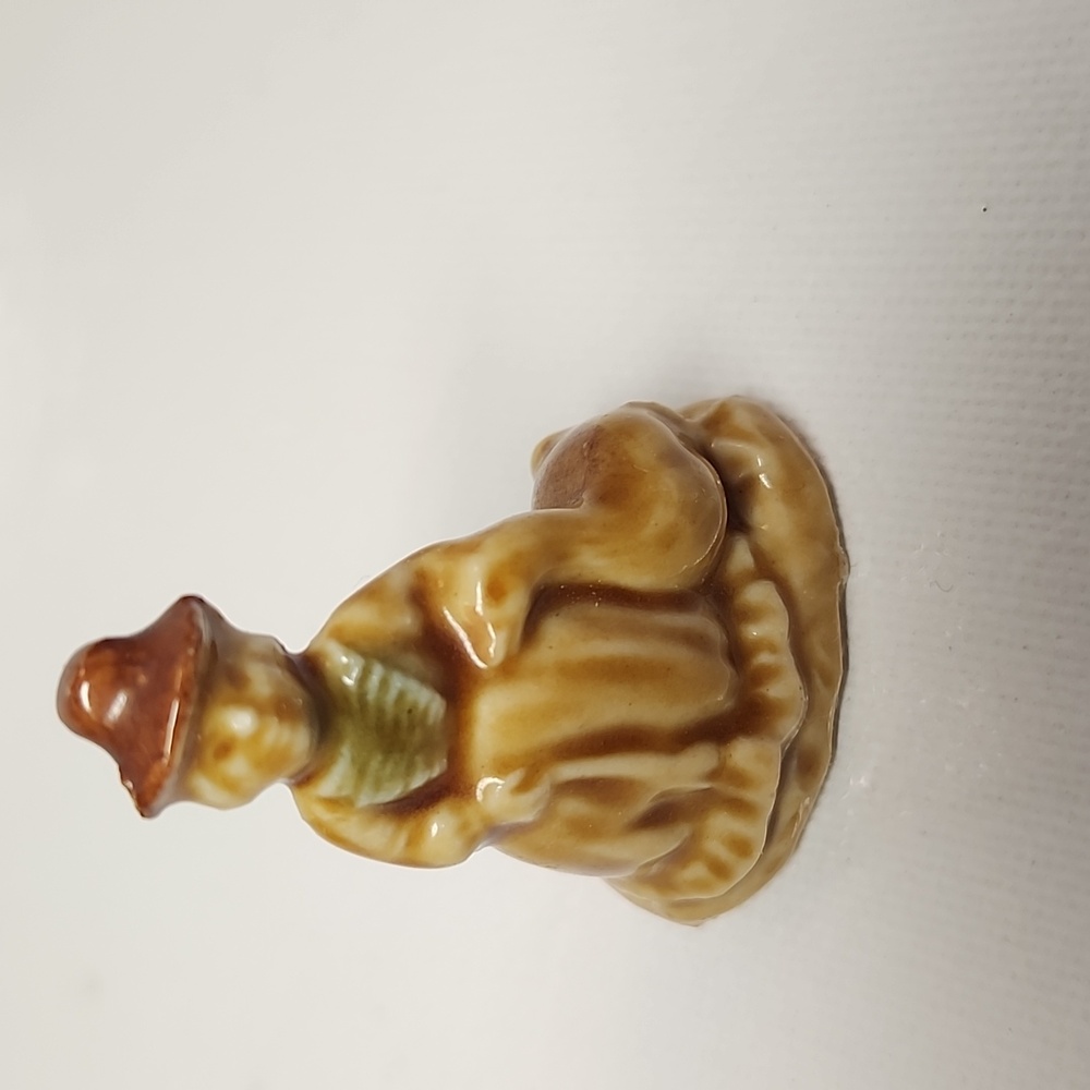 Wade miniatures  England Mother And Goose